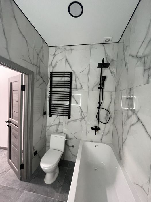 Продаж 2к на Івасюка (ринок, СШ #2, центр)!