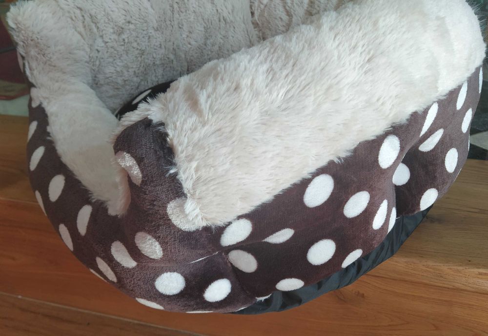 Spanie dla psa, kota - legowisko, leżanka w grochy - nowe