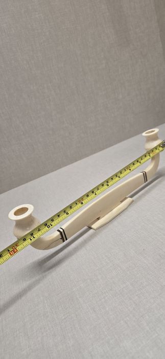 Bonito castiçal em material nobre