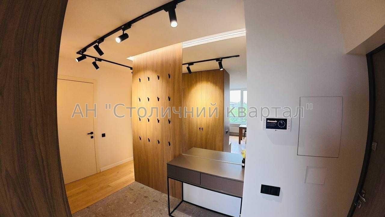 Продам квартиру ЖК Файна Таун Київ, Салютна вул.