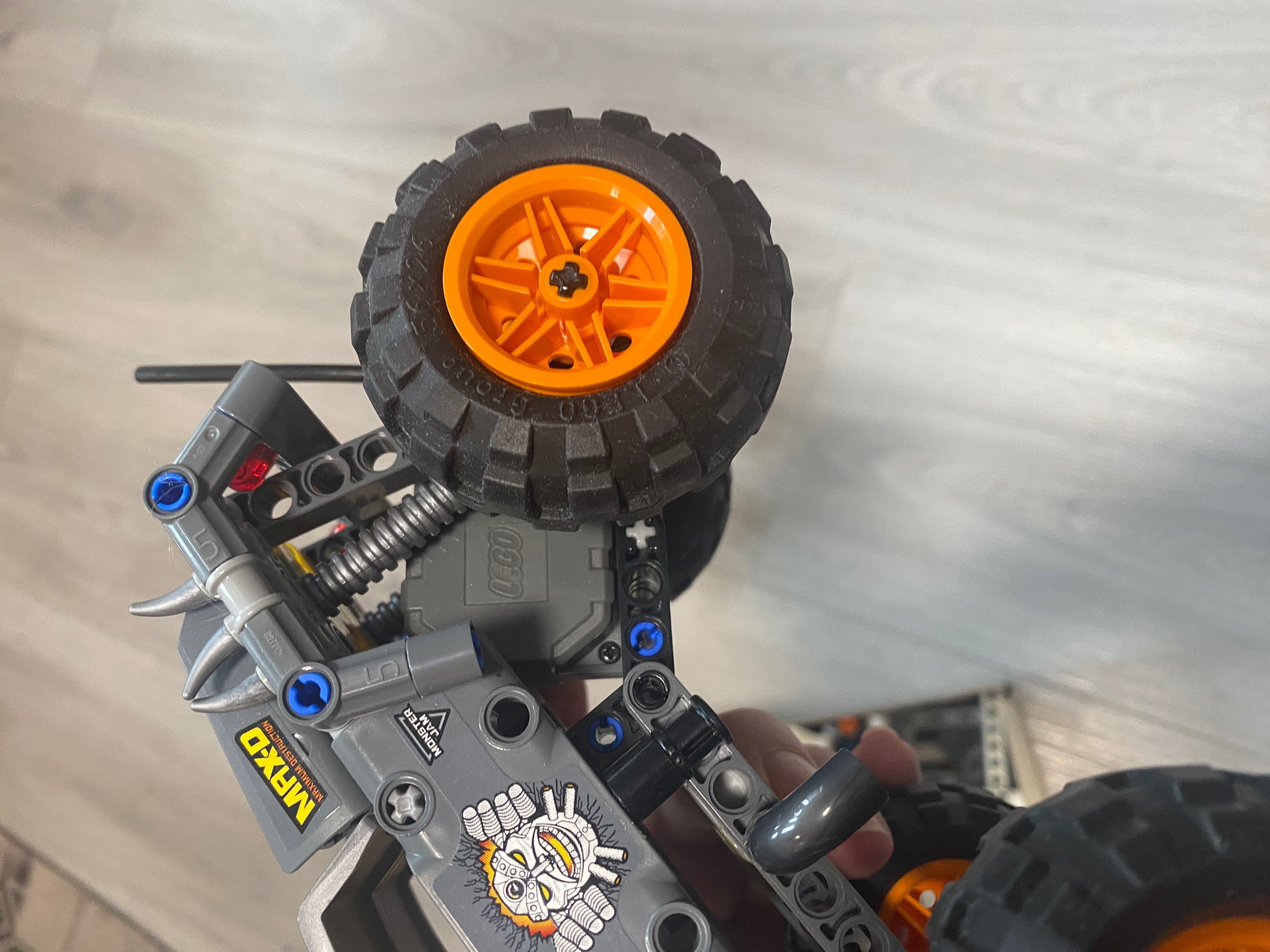 Дві машини лего технік lego
