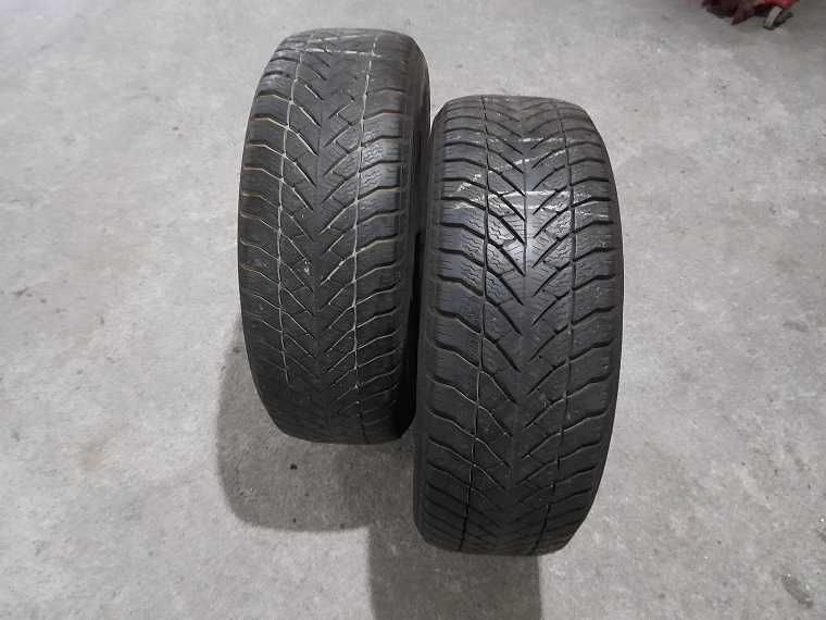 4 pneus 245/65R17 Dunlop e Goodyear