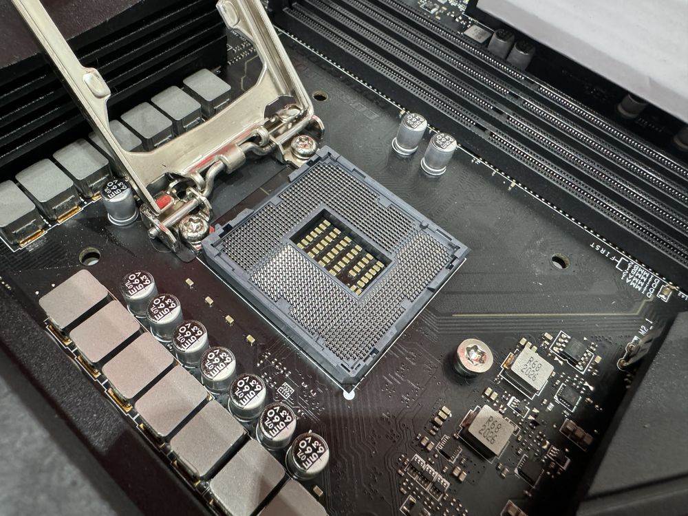 Материнская плата MSI MPG Z490 GAMING PLUS Intel s1200/DDR4
