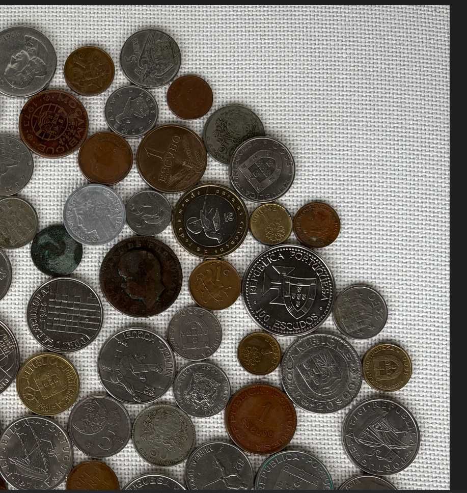 Mais de 100 moedas