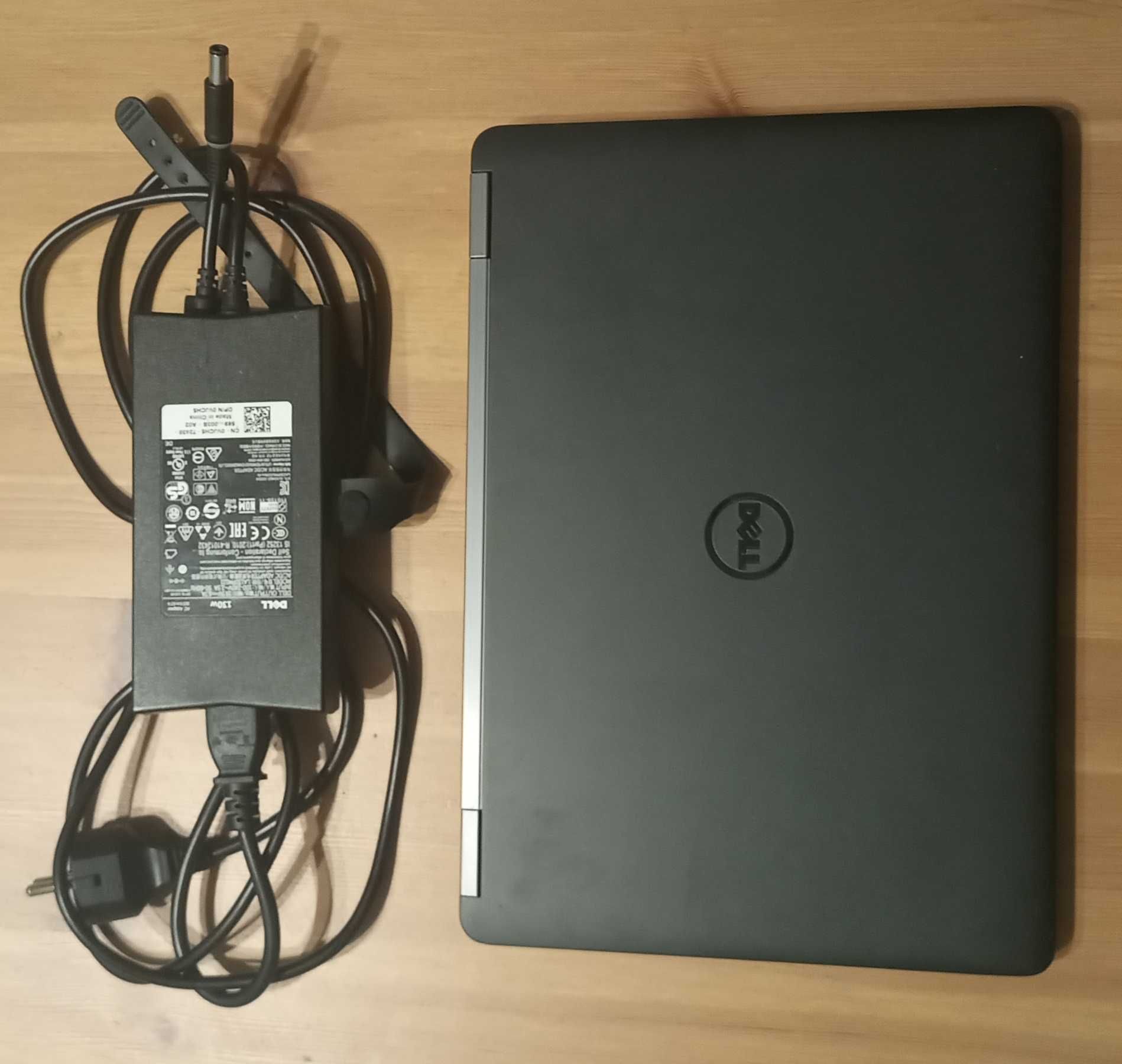Laptop Dell Latitude E7270 12,5 " Intel Core i5 8 GB / 256 GB czarny