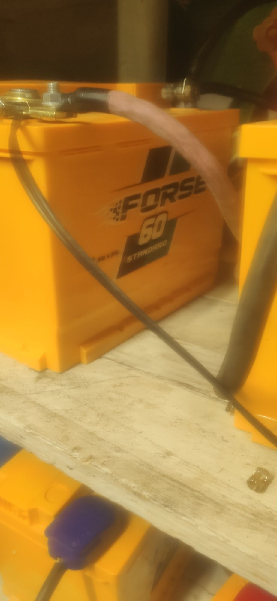 Продам інвертор 6.2 KW Daxtromn і акб