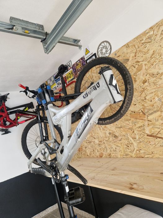Specialized big hit