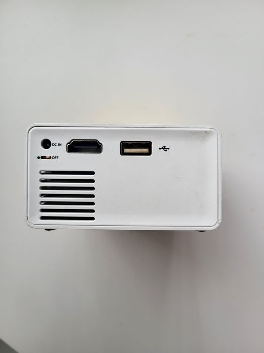 Проектор YG300, міні проектор