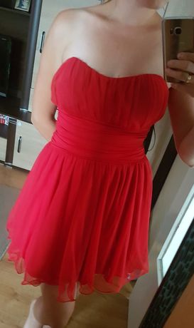 Czerwona sukienka bez ramiączek tiul