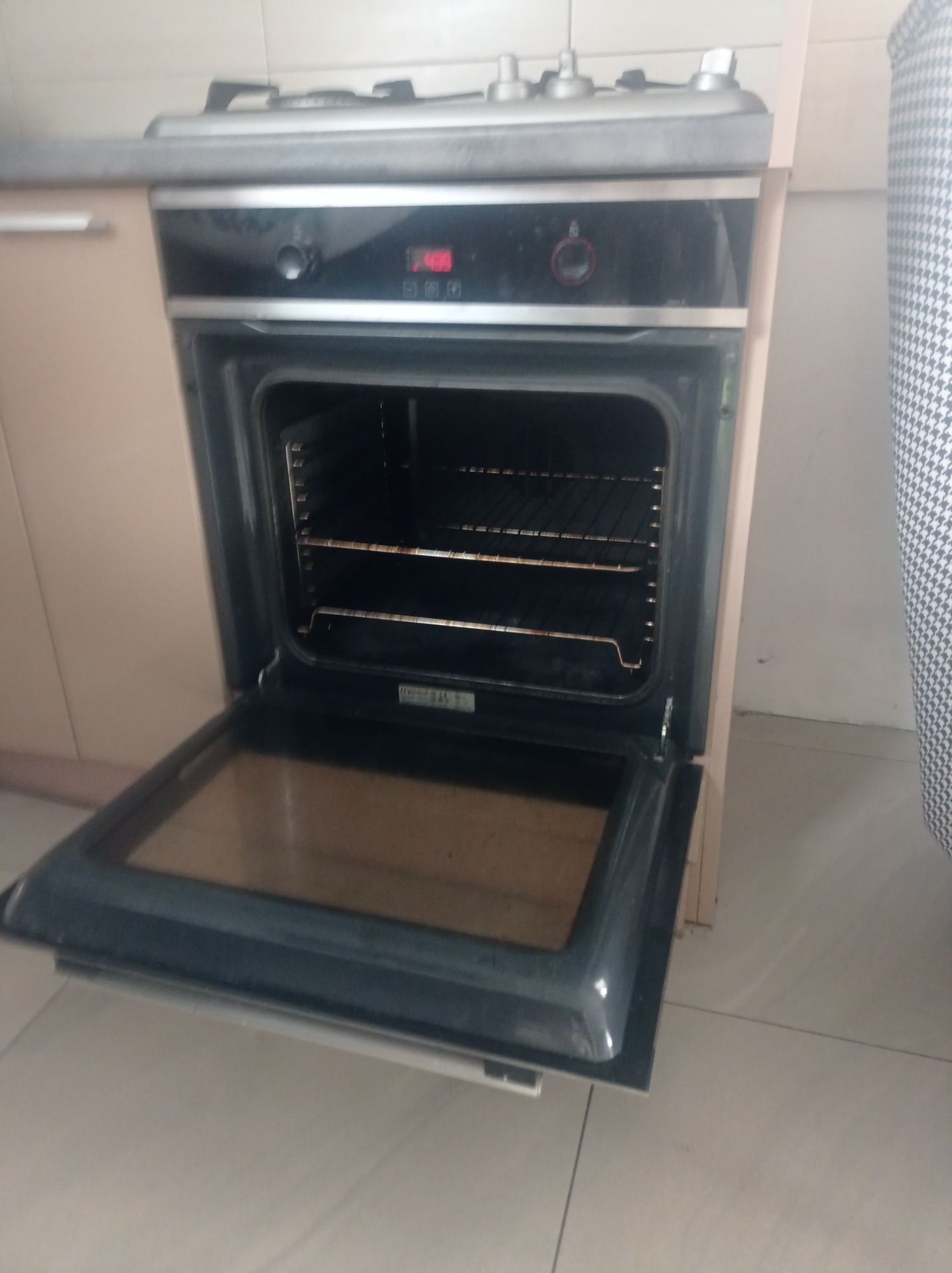 Piekarnik marki Mastercook