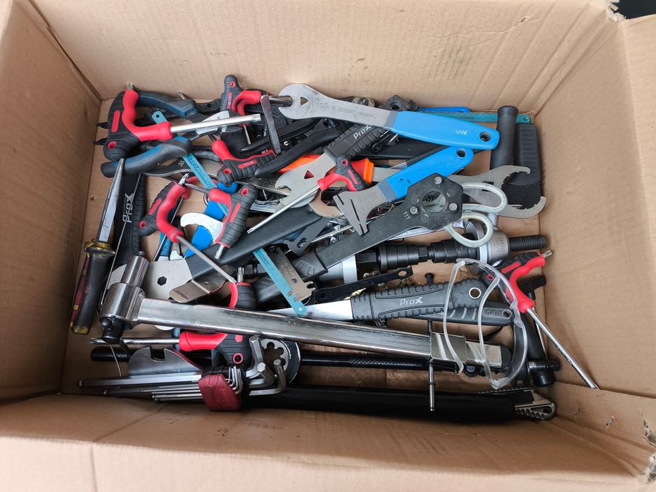 Zestaw narzędzi do serwisu rowerowego