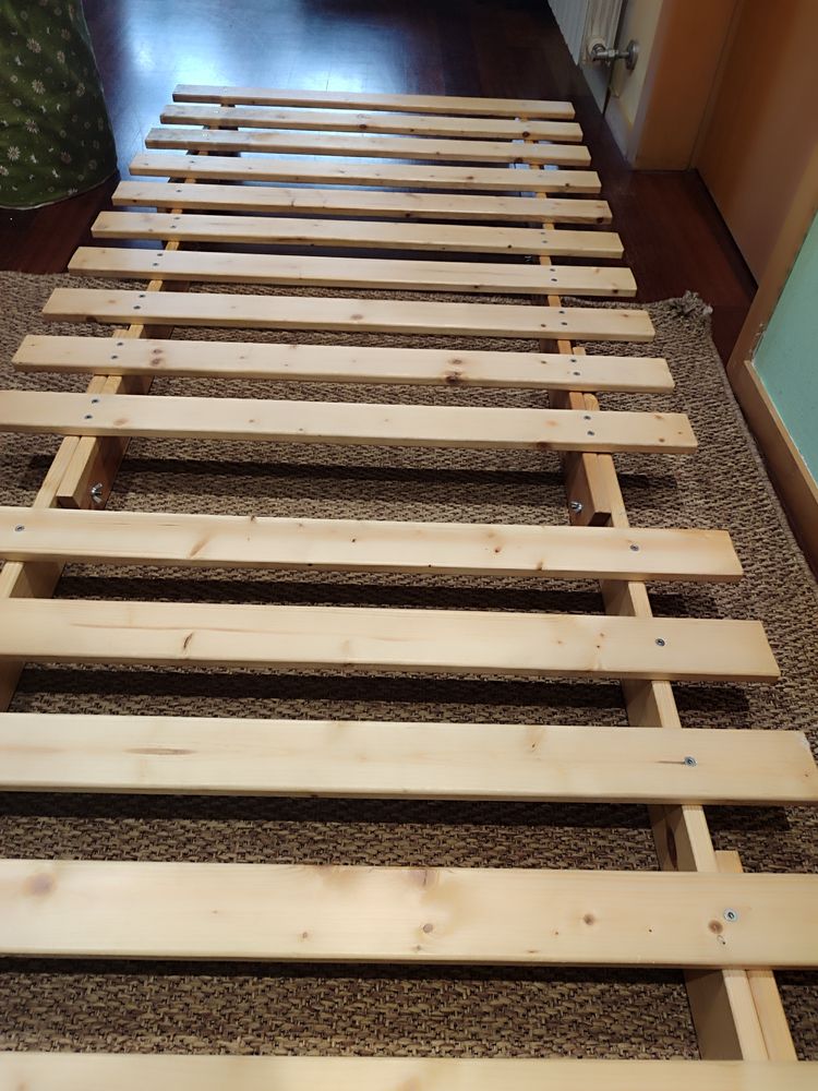 Futon sem estofado usado
