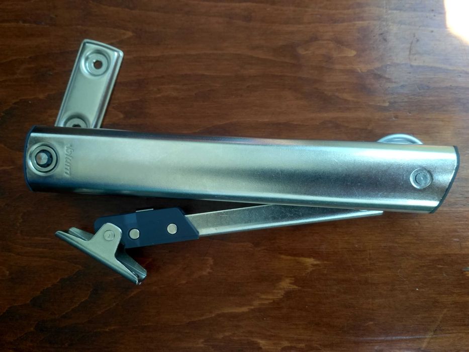 Мебельний підйомник Blum
