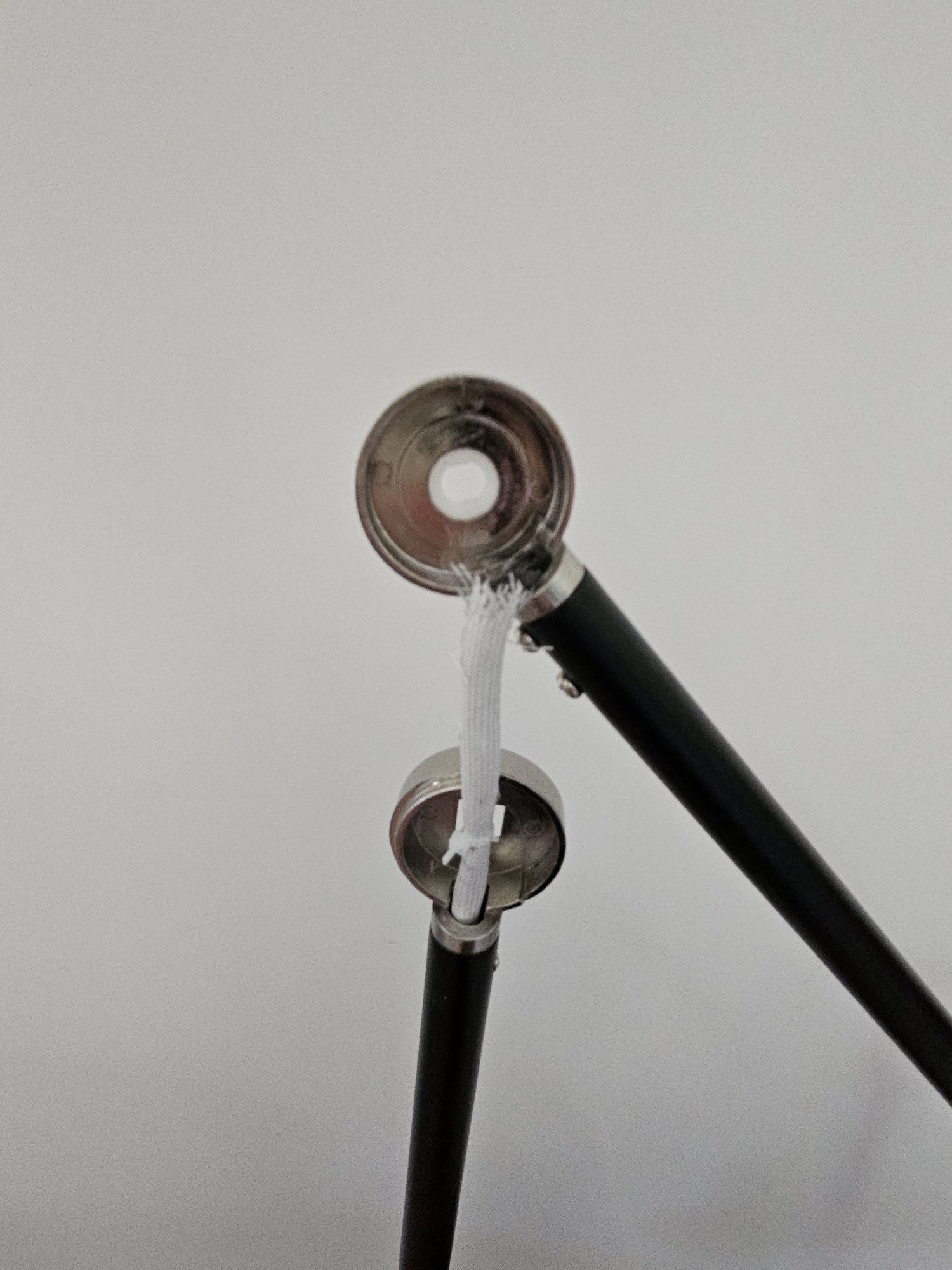 Lampa podłogowa Aröd z Ikea