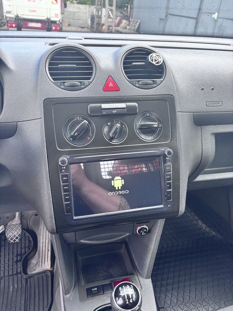 Vw Caddy 1.9tdi uchylny dach