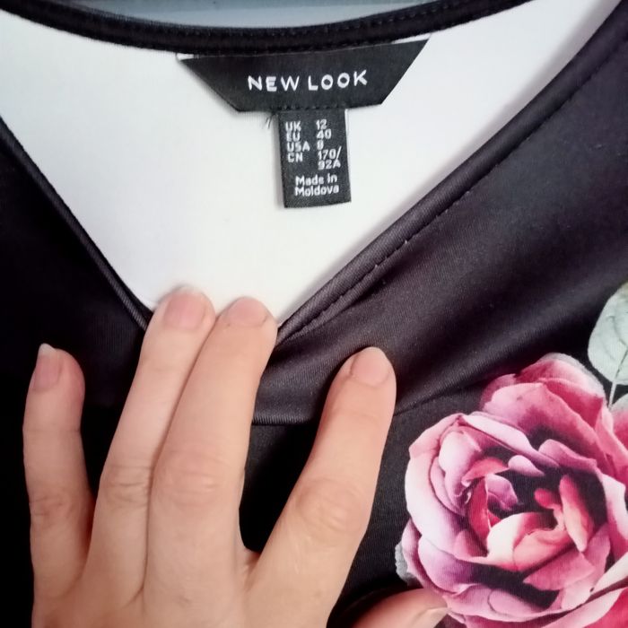 Sukienka w kwiaty M/L