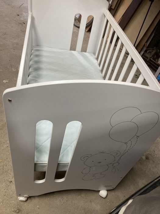 Berço ou caminha para bebé Micuna em bom estado