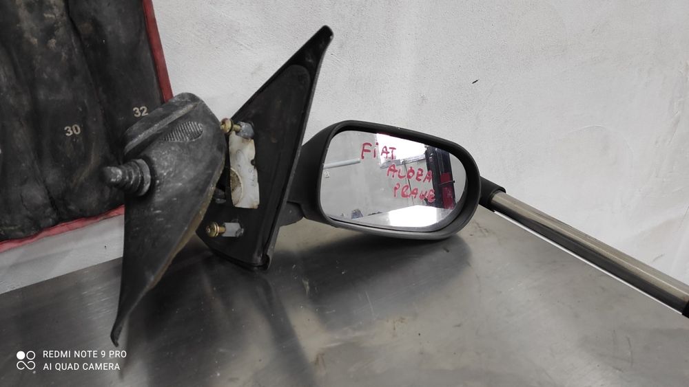 Fiat Albea lusterko prawe manualne