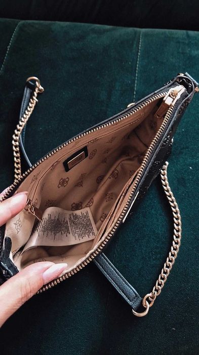 Torebka Guess Helaina Mini Crossbody Top Zip
