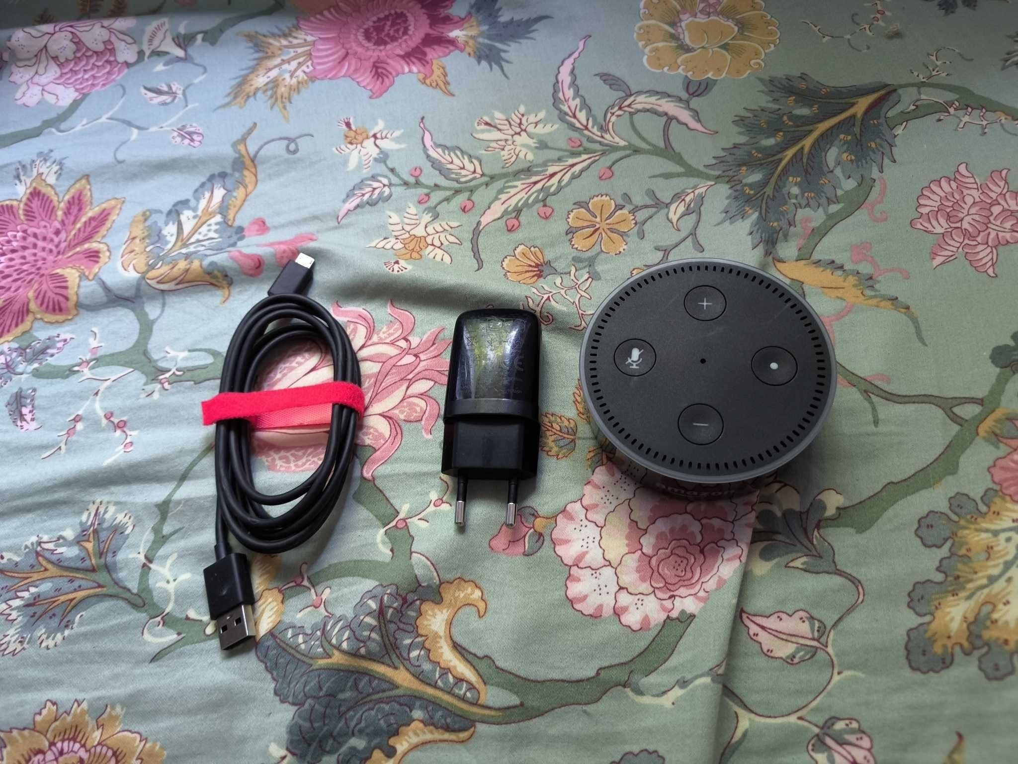 Amazon Echo Dot 2 WiFi  smart głośnik z mikrofonem, idealny do domu