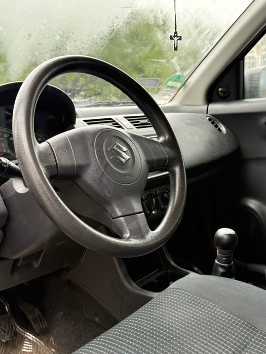 ••Suzuki Swift••1.3B•Kompaktowy•Oszczędny•Ekonomiczny•Zamiana•Klima••