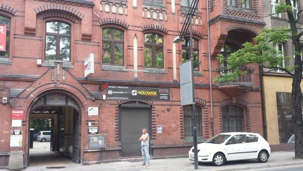 mieszkanie 1sze piętro 4 pokoje  141 m2  centrum Gliwice,