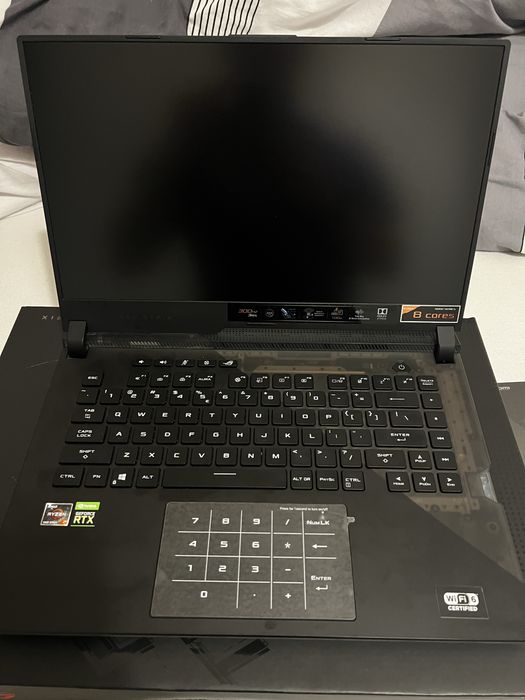 Asus rog strix G533QS rtx3080, ryzen 7, 16gb ram