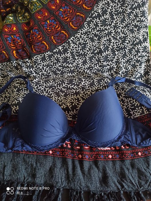 Бюстгальтер на выбор.