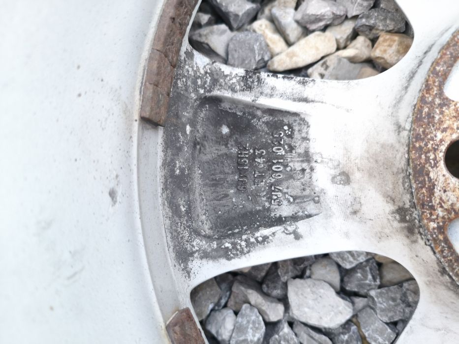 Koła felgi SKODA aluminiowe R15 ET 43 2 szt opony opona zimowa felga