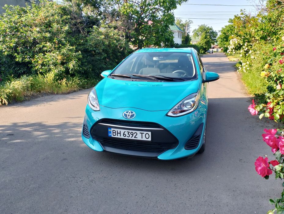 Toyota Aqua ( Prius C) hybrid.
