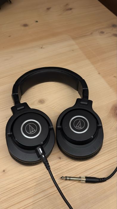 Phones AKG e Audio Eletronica