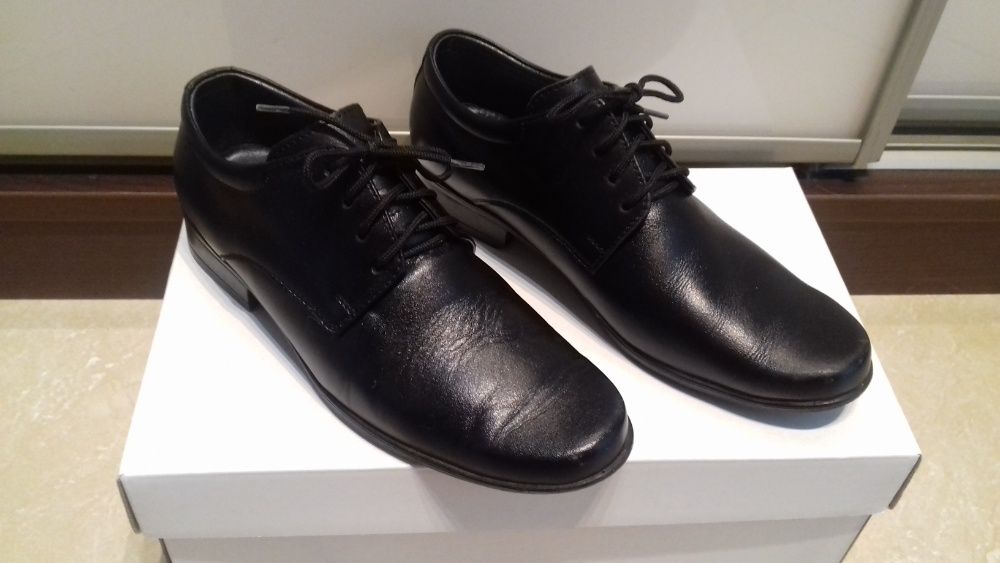 Buty chłopięce, eleganckie, skórzane, czarne, rozmiar 32