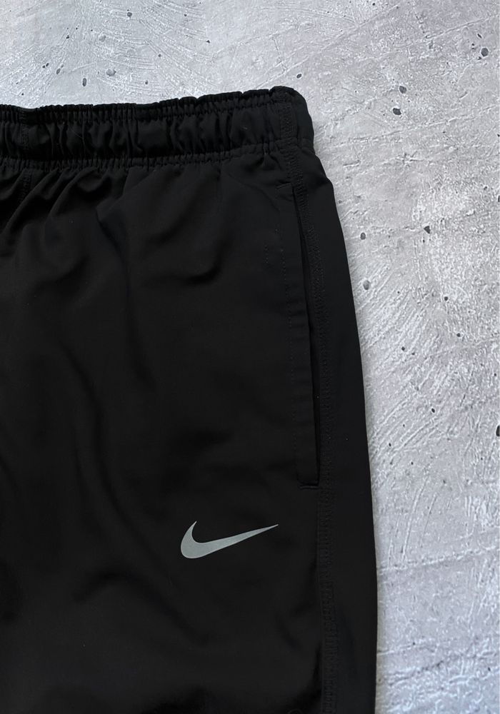 Спортивные штаны nike , черные , широкие