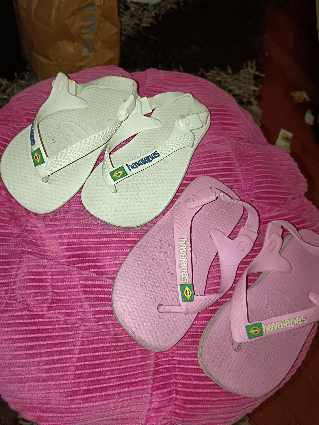 Chinelos e sandalias