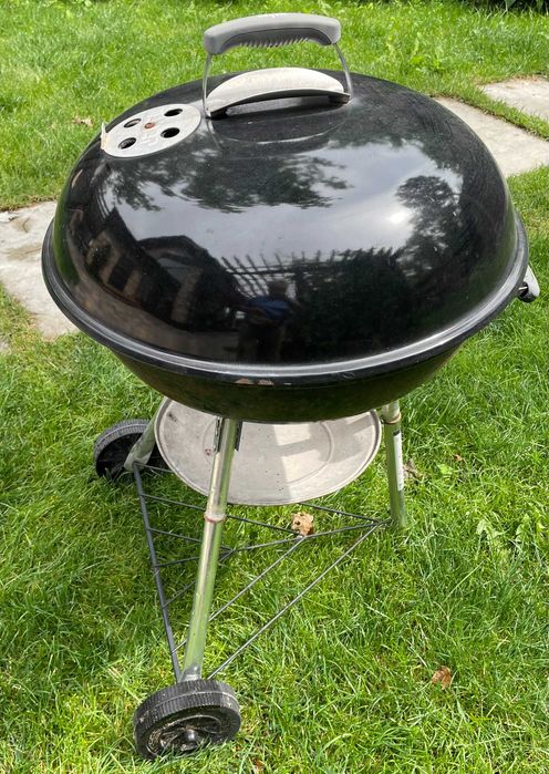 Вугільний гриль Weber Compact 57cm б/у