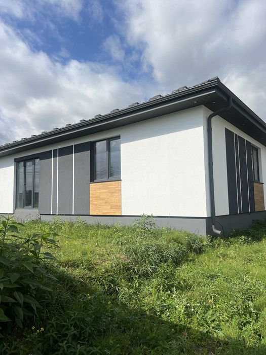 Продаж / Будинок / вул. Макарова, Ювілейний, Рівне