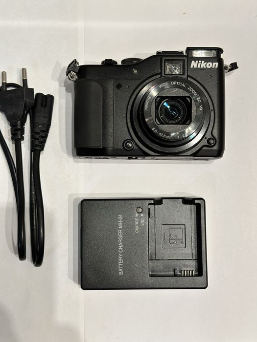 Nikon Coolpix P 7000