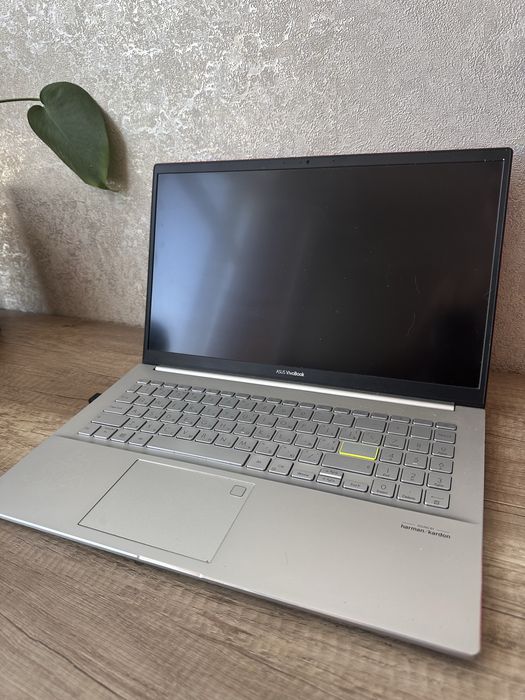 Ноутбук ASUS VivoBook S S533EQ-BN165 (90NB0SE2-M02700) Resolute Red
