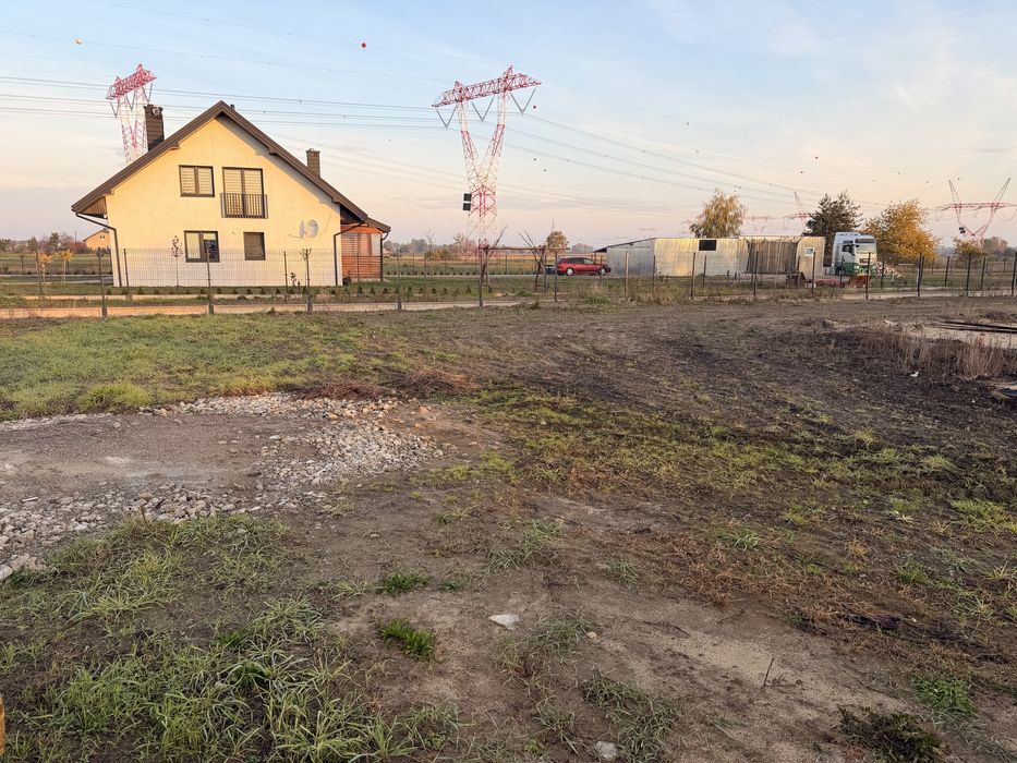 Dzialka budowlana wraz z gotowymi fundamentami!