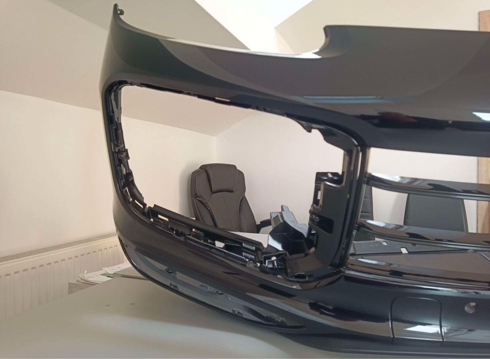Przod przedni zderzak Porsche Cayenne Turbo przod 2019 rok czarny