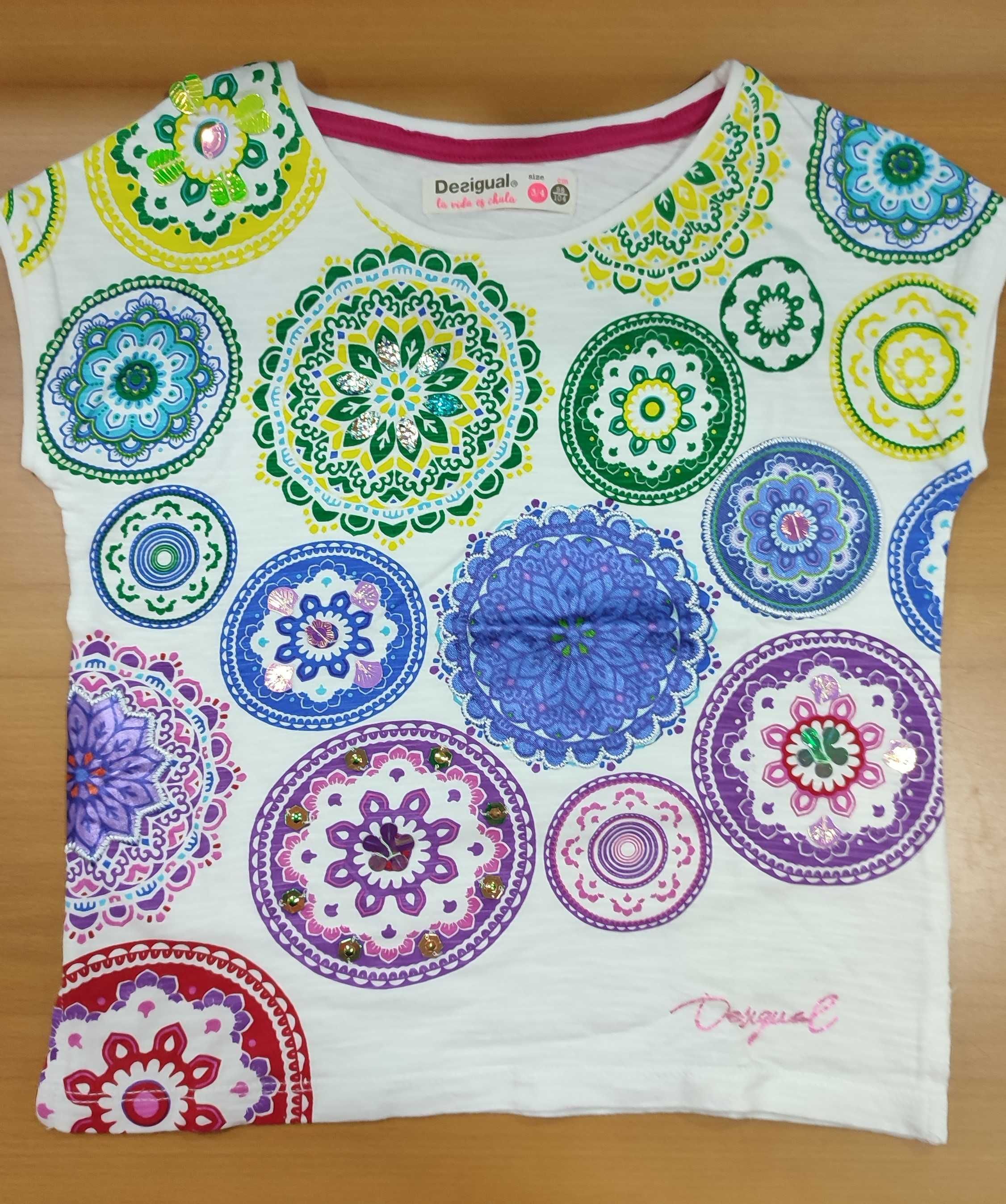 Camisola com Mandalas coloridas - Desigual - Tamanho 3/4 anos - 3 €