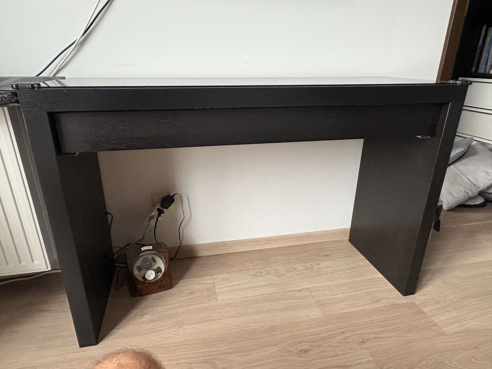 Łóżko 160 na 200 cm plus dwie szafki nocne i konsola