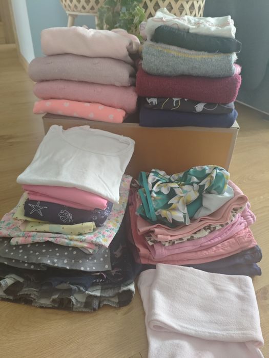 Zestaw ubrań dla dziewczynki 110/116