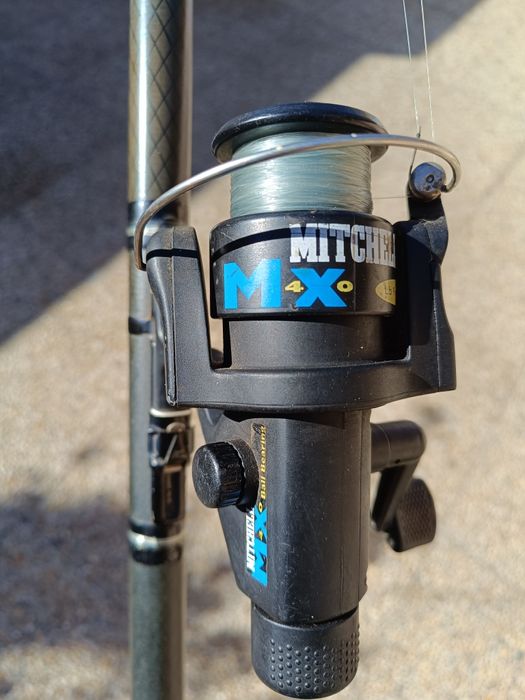 Cana de pesca 5m Trabucco carbono com carrinho Mitchell MX40 excelente
