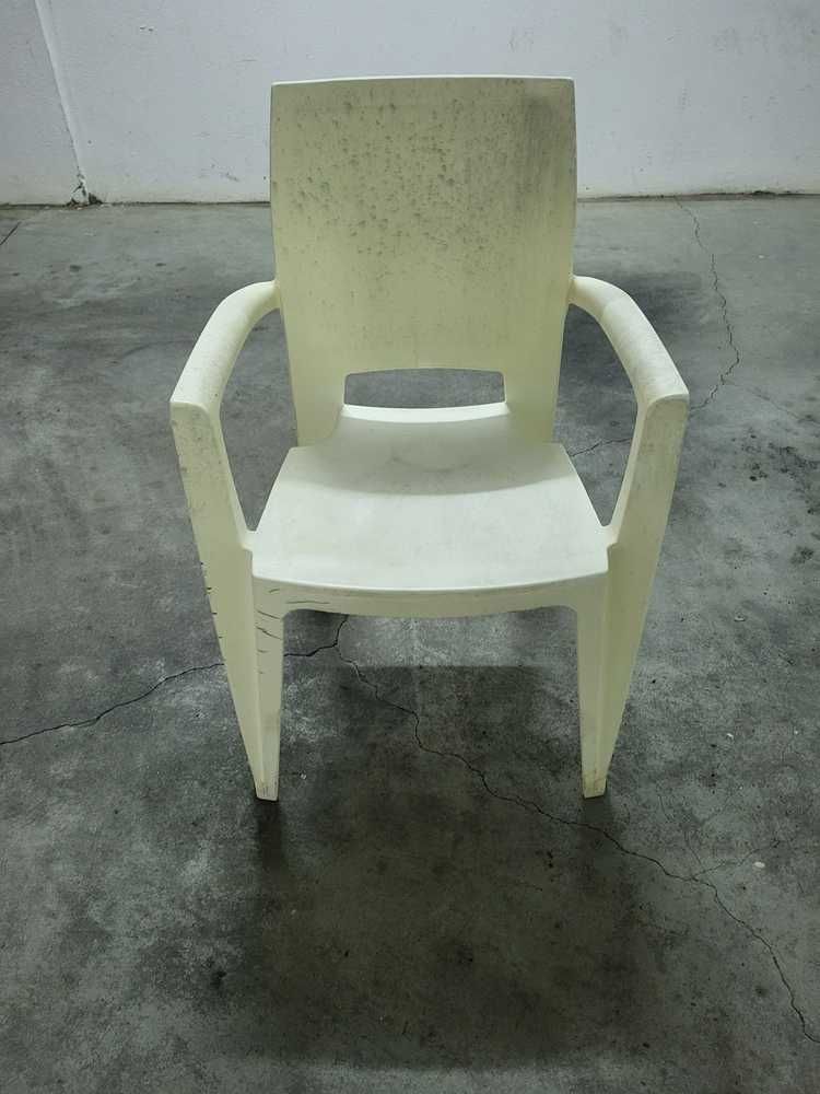 Cadeira de Pástico
