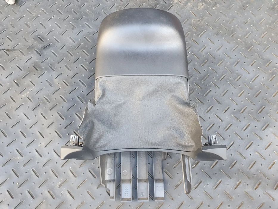 OSŁONA KOLUMNY KIEROWNICY AUDI A3 8V 8V0953512