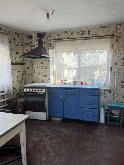 Продам будинок Крюків , вул. Пілотів, район зупинки та ринку