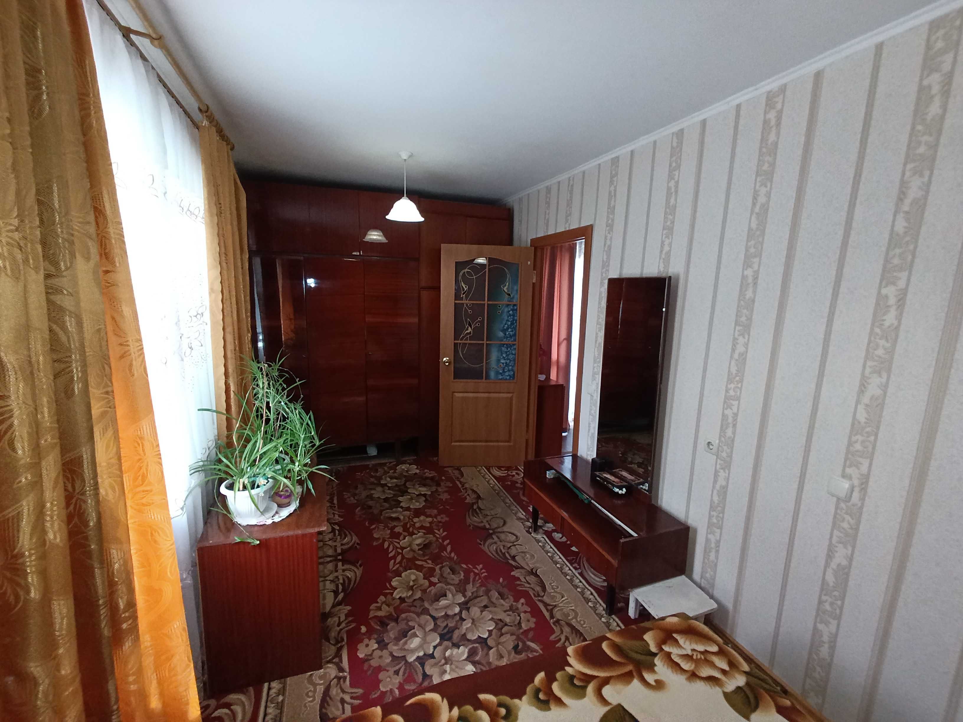 Продам 2-ком квартиру г. Буча ул. Полевая ЦЕНТР, этаж 2, общ. 45 м2