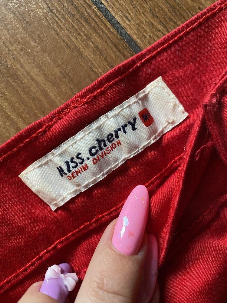 Spodnie czerwone materiałowe rozm. 36 denim damskie Miss Cherry