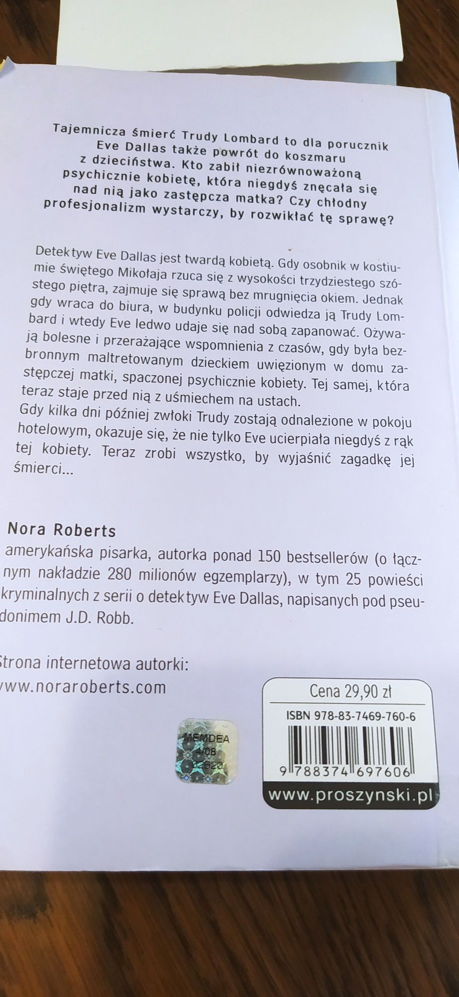 Śmierć O Tobie Pamięta Nora Roberts